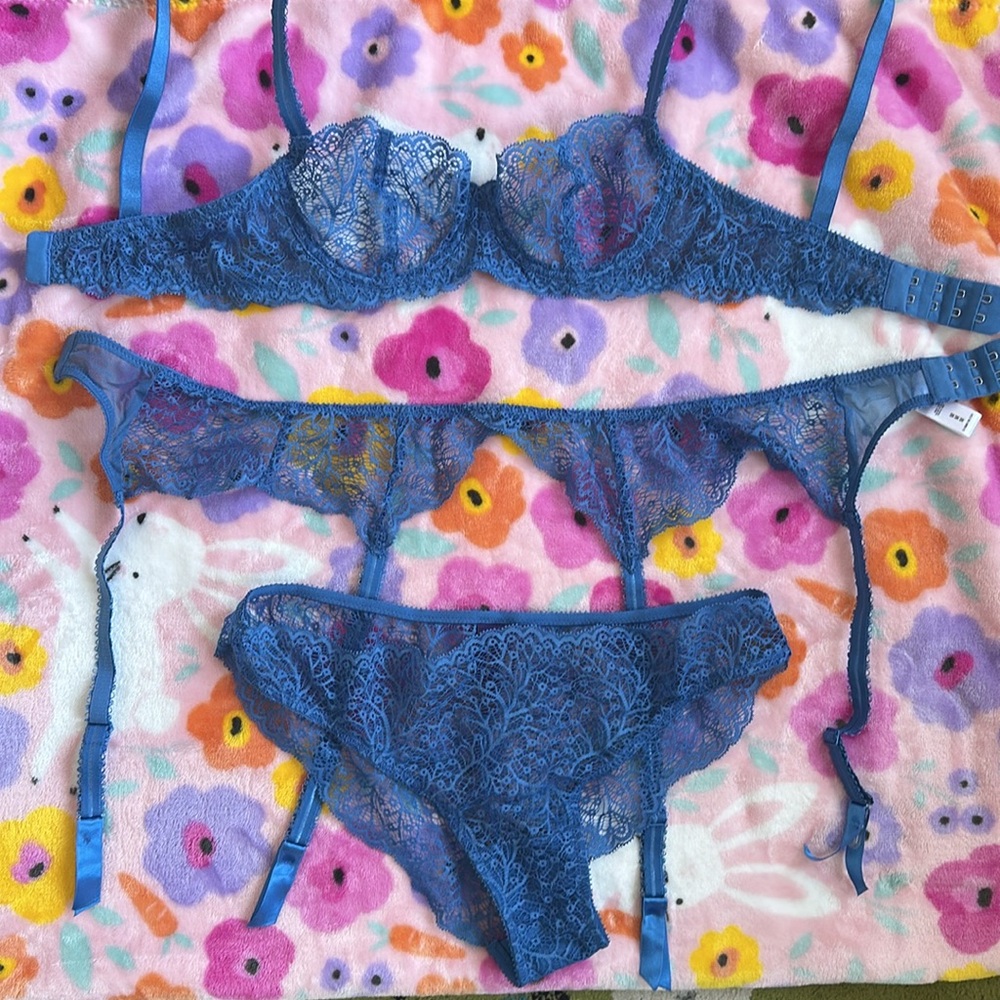 Journelle Lace set, 30C, M